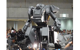 【ワンフェス2012夏】搭乗可能な巨大ロボット「クラタス」、幕張メッセに立つ!の画像