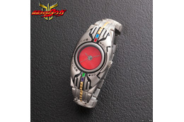 「仮面ライダークウガ」変身ベルト・アークルを模した腕時計が登場！「ファイズ」「響鬼」モデルも 画像