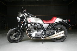 「ワイルド７」劇中使用のカスタムバイク＆衣装　Hondaショールームで公開 画像