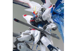 「機動戦士ガンダムSEED」フリーダムガンダム、限定ガンプラ再販！ クリアカラーに注目 画像