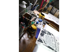 「牙狼＜GARO＞」第11話のテーマは“漫画”　和月伸宏が協力した仕事部屋に注目！ 画像