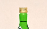 「ボトムズ」の日本酒“最低野郎”がリニューアル 新酒発表会に高橋良輔監督も参加 画像
