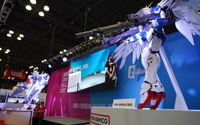 「Anime NYC 2022」会場には巨大ガンダムのモニュメントも！「MixBox meets MyAnimeList」ブースレポ 画像