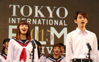 映画「桜ノ雨」が東京国際映画祭で合唱イベント　ボカロの名曲が六本木に響く　 画像