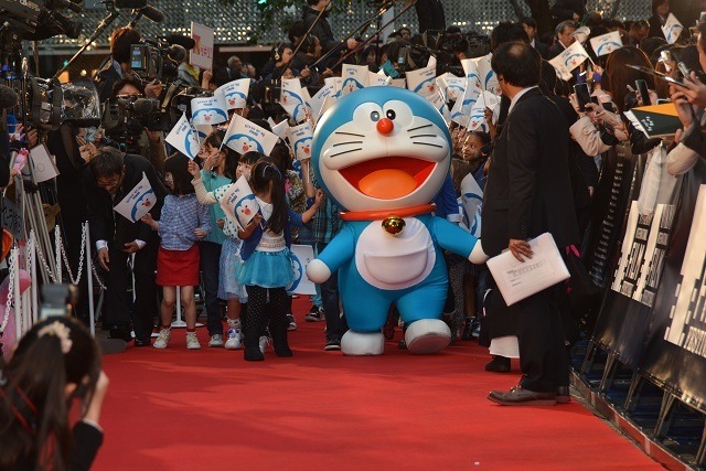 ドラえもんも東京国際映画祭で大活躍！レッドカーペットに登場、CG版の英語上映も