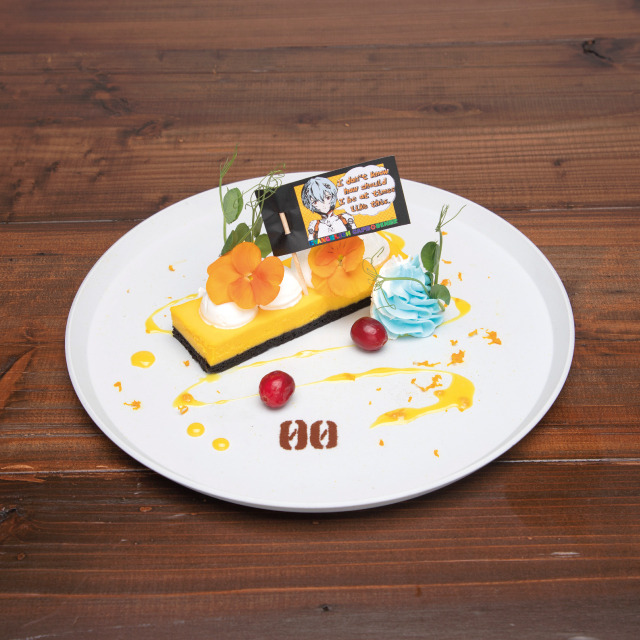 「EVANGELION CAFE&DINER」【綾波レイ】チーズケーキ 1,490円（C）カラー