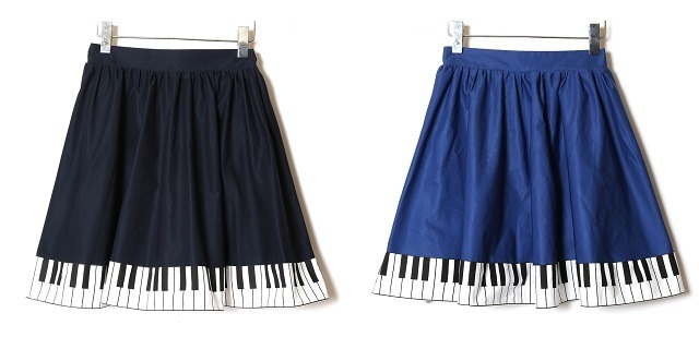ピアノスカート　8,800円+Taxカラー：渚カヲルモデル（左）、碇シンジモデル（右）