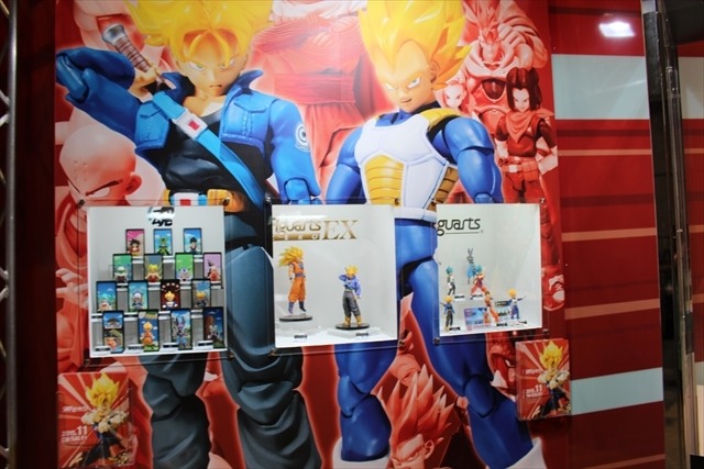 「ウルトラマンX」「妖怪ウォッチ」人気キャラクター勢ぞろいのバンダイブース@東京おもちゃショー2015