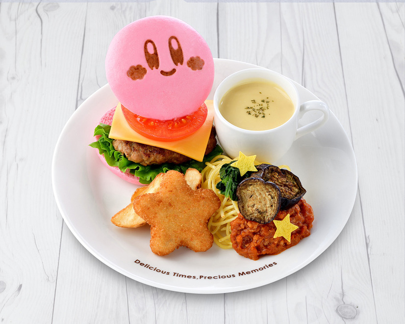 『星のカービィ』「Kirby Café」「カービィバーガー＆ミートソースパスタ」スーベニアプレート付き3,278円（税込）／スーベニアプレートなし2,288円（税込）（C）Nintendo / HAL Laboratory, Inc.