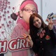 パリ・ジャパンエキスポに西内まりやさん登場　「スイッチガール!!」上映で挨拶 画像