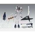 「MG 1/100 νガンダム HWS Ver.Ka」10,152円（税込）(C)創通・サンライズ