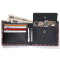 『ドラえもん』甲州印伝の二つ折り財布（C）Fujiko-Pro