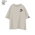 「刺繍デザインTシャツ（阪本さん）」3,300円（C）Keiichi Arai 2022