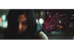 映画「東京喰種」新ビジュアル公開 カネキとトーカが赫子を発動 画像