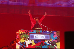 「アニサマ」DJ KOOがサプライズ登場、キンプリ「EZ DO DANCE」にファン熱狂 画像