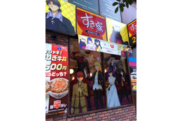 「Fate[HF]×すき家」アキバ田代通り店に桜やセイバーオルタたちが！ ラッピング店舗に行ってみた 画像