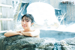 声優・小林愛香、露天風呂でくつろぐ姿も…2nd写真集「hikari」から新規先行カットが5点公開