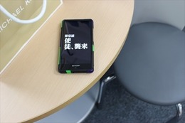 話題の「エヴァンゲリオン スマートフォン」、壁紙や音声を一足先に体験 画像