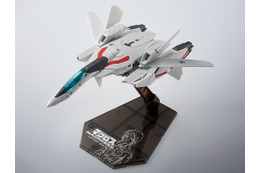 「マクロスII」エースパイロット、再び！「VF-2SS バルキリーII」がメモリアル仕様フィギュアで登場