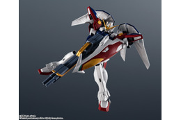 「ゼロよ、俺を導いてくれ」ウイングガンダムゼロが発売中！ツインバスターライフルを両手で構えたり、ローリングバスターライフルを再現したりできる！ 画像