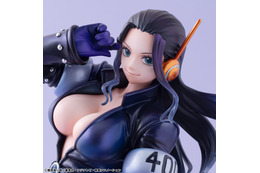 「ワンピース」大胆ボディのニコ・ロビン、キュート＆セクシーに立体化♪ 前から見ても後ろから見ても迫力の造形にドキドキ！ 画像