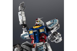 「たかがメインカメラが光るだけだ！」ガンダムが超合金より立体化！メインカメラ・デュアルカメラ・胸部ダクトにライトアップギミックを搭載！ 画像