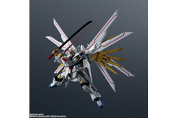 キラの新たな翼…マイティーストライクフリーダムガンダムが6月27日に発売！ プラウドディフェンダーは切り離して展示可能