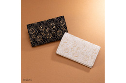 「ドラえもん」ワンランク上の大人っぽアイテムを持ち歩こう！ 甲州印伝の新作ミニウォレット＆復刻版カードケースが登場