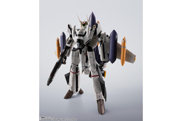 「マクロスゼロ」若き日のロイ・フォッカーが駆る“VF-0S”、最強装備で再登場！三段変形が楽しめる＆スカルマークの専用台座付属