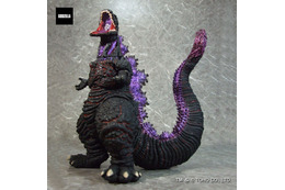 映画「シン・ゴジラ」熱線放射シーンをイメージ！34センチ超えの巨体で存在抜群！ ゴジラソフビ登場