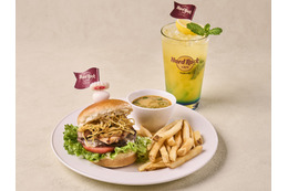 「NARUTO」一楽ラーメン味のハンバーガーだってばよ！木ノ葉隠れの里をイメージしたトロピカルドリンクも！