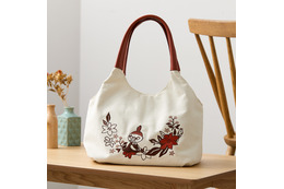 「ムーミン」リトルミイと新生活の準備を♪ 刺繍トートやのれんが新登場！パジャマや小物アイテムも