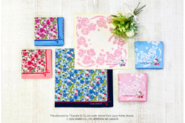 キティやシナモンたちの華やかなハンカチ登場♪ 「サンリオ」とローラ アシュレイがコラボ☆