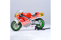 バイクマンガの金字塔「バリバリ伝説」巨摩郡の「WGP500」挑戦時の愛機・NSR500が立体化！ 「大阪モーターサイクルショー」でも販売・展示