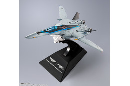 「マクロスF」×「トップガン マーヴェリック」のコラボ!? マーヴェリックの愛機のカラーとなったVF-25“メサイア”が超合金として発売！