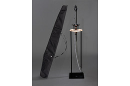 「NieR:Automata」1/1スケール“白の契約”、専用スタンド付きセットが登場！139cmの刀身を日常に― 私はいつまで戦い続けるのだろう？