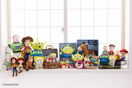 リトルグリーンメンが踊っておしゃべり♪ 「トイ・ストーリー５」ぬいぐるみはなんと全32点!? 盛りだくさんのラインナップに注目