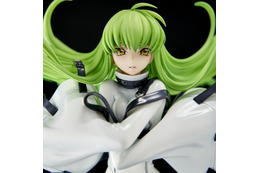 拘束着、可憐な水着姿、どちらのC.C.も捨てがたい… 「コードギアス」C.C.のボディラインが美しいフィギュア2種が再販！