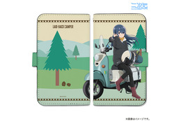 「ゆるキャン△」志摩リンが髪をなびかせ、バイクでひといき♪ カリブーのアパレルも☆ 新作グッズ登場