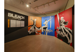 一護の斬魄刀“斬月”の実物大レプリカも展示！ 「BLEACH 千年血戦篇」特別展示がアニメ東京ステーションにて開幕