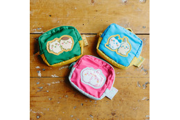 「ちいかわ」ぷっくりアップリケがかわいいポーチに、ルームウエアや寝具も！新商品が続々登場