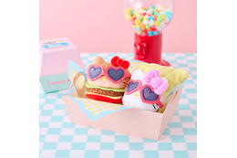 ハローキティ、ポムポムプリンたちがハンバーガーやポテトに☆ 新ぬいシリーズ「Kawaii YumYum MART」誕生！