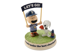 スヌーピーのお座りぬいや走り出すぬいが可愛すぎる♪ 「PEANUTS」スポーティーでノスタルジックなコレクションも！ 新作輸入雑貨&ぬいぐるみが登場