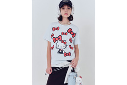 「ハローキティ」を大胆デザイン☆クロップド丈Tシャツや、主役級スウェットパンツで完成度高めファッション！【SNIDELコラボ】