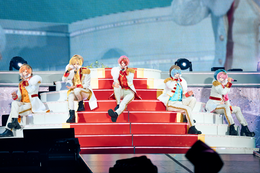 すとぷり、結成10周年記念アリーナツアー福岡公演を完走！ 福岡弁アレンジやゴンドラ演出で会場熱狂…ツアーはいよいよ東京ファイナルへ