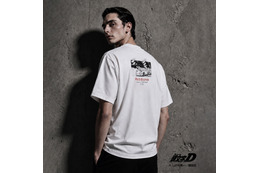 「頭文字D」“ギャンギャン”を大胆デザイン!! AE86＆RX-7の名シーンを立体刺繍で表現したTシャツ登場