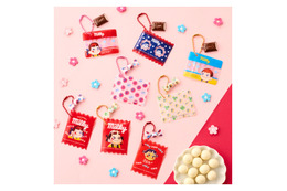 「不二家」ペコちゃんとポコちゃんのお菓子がチャーム＆ミニポーチに♪可愛さ満点の食玩が登場