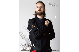 「進撃の巨人」超大型巨人＆獣の巨人がスポーツウェアに！“心臓を捧げよ”柔術着や、ボクシンググローブも登場