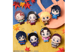 「鬼滅の刃」“秋の夜長”を楽しむ炭治郎たちがグッズに！ ナムコ限定ちびぐるみ、缶バッジを絶対手に入れたい