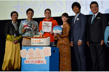 「ひるね姫」初日に高畑充希らキャスト陣が登壇 水色のランドセルは娘へのメッセージ？ 画像